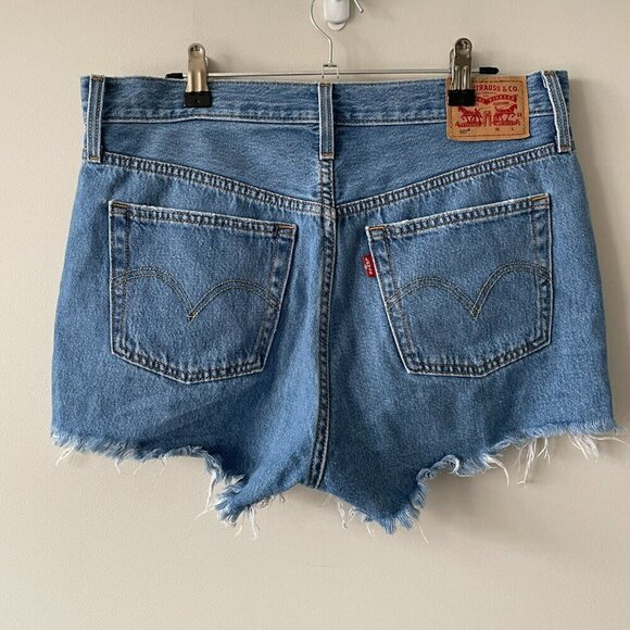 Levi's 501 High Rise Distressed Denim Medium Wash Casual Cutoff Shorts Blue 29 - Picture 3 of 9